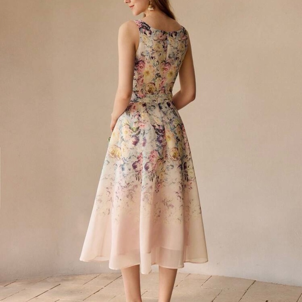 🩷MOTF floral dress size M - NWT - Picture 3 of 11